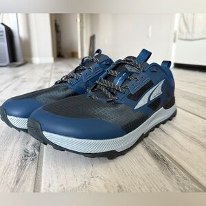 NWB Altra Lone Peak 8